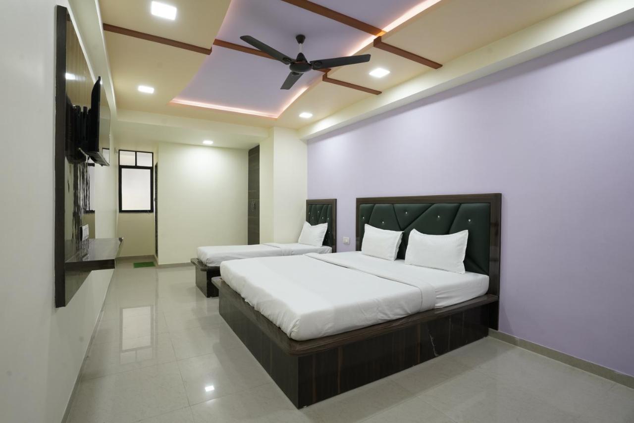 Hotel Ggc Inn Αχμπανταμπάντ Εξωτερικό φωτογραφία